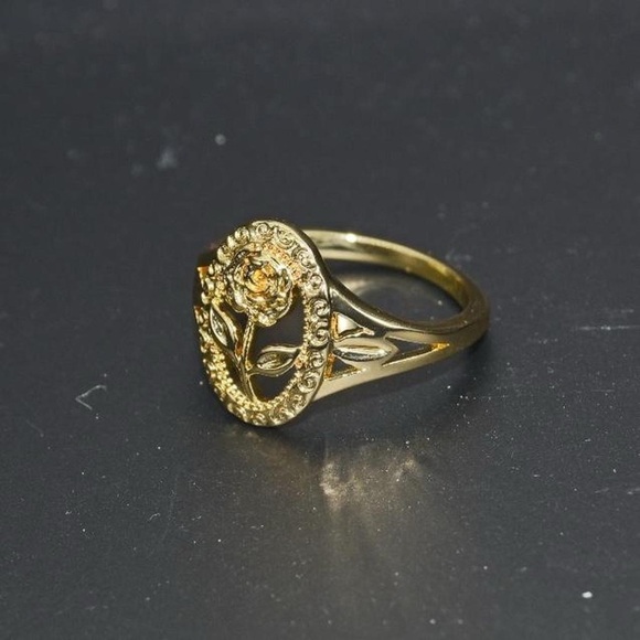 Gold Flower Frame Rose Ring - Picture 4 of 5